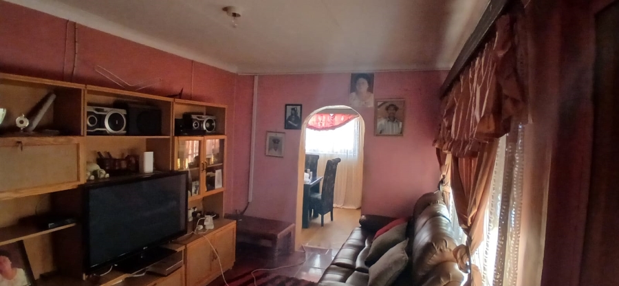2 Bedroom Property for Sale in Botshabelo Free State